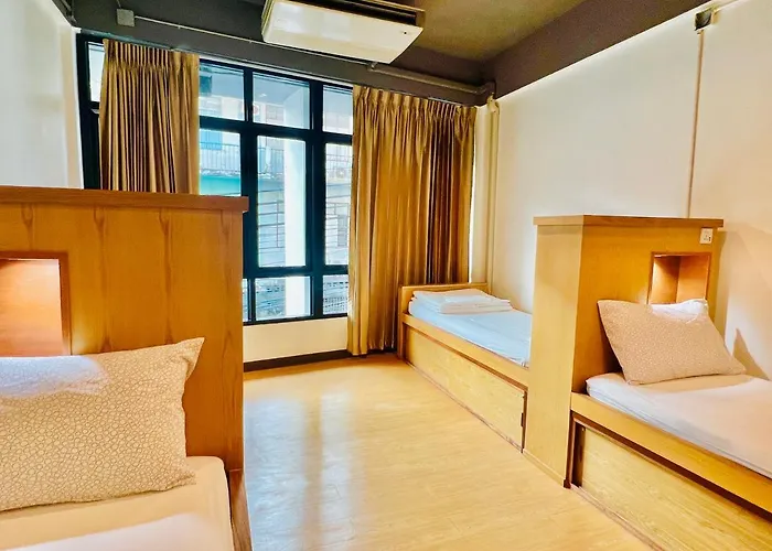 Daraya Hostel *